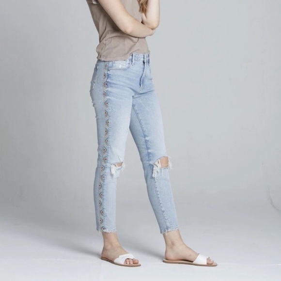 Driftwood Gizelle Embroidered Girlfriend Skinny Distressed Jeans - Picture 1 of 15
